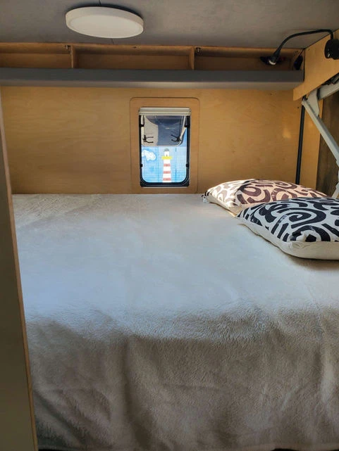 Designboden, design, Boden, Epoxid, Fenix, Holz, Material, Wohnmobil, Esszimmer, Wohnzimmer, Schlafzimmer
